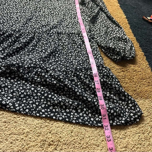 H&M Floral Black and White Peasant Dress - Picture 3 of 5